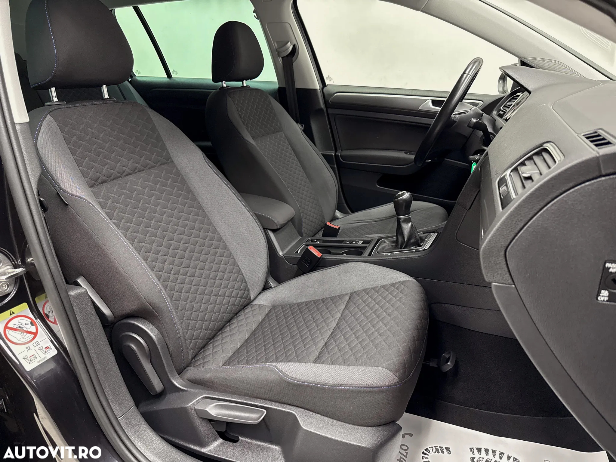 Volkswagen Golf 2.0 TDI Join - 11