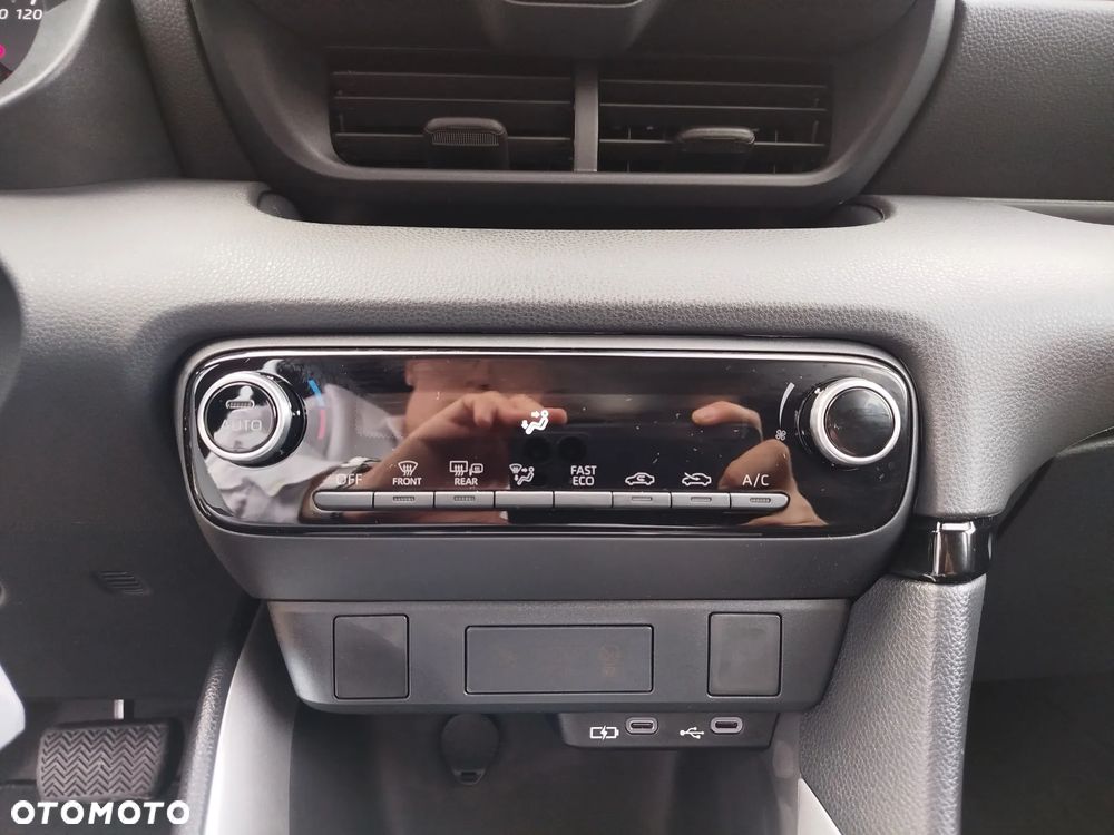 Toyota Yaris Hybrid 1.5 Comfort - 11