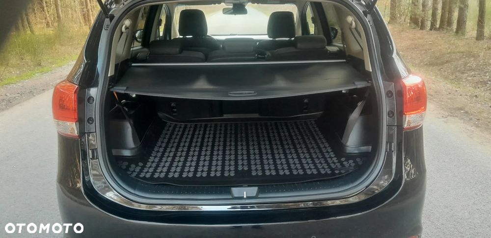 Kia Carens 1.7 CRDi 115 Fifa World Cup Edition - 17