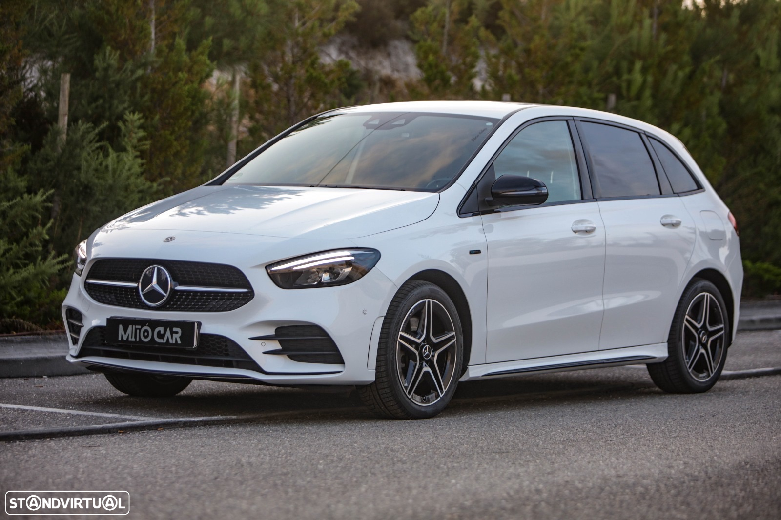 Mercedes-Benz B 250 e AMG Line - 19