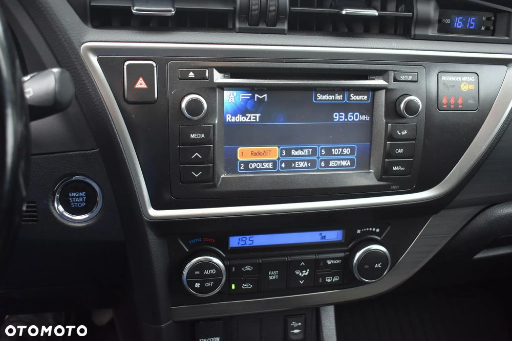 Toyota Auris 2.0 D-4D START Edition - 29