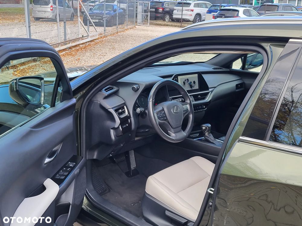 Lexus UX 250h GPF F Sport AWD - 7