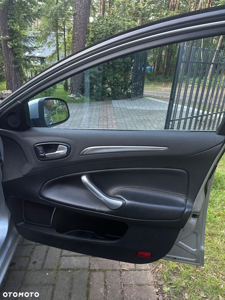 Ford Mondeo - 13