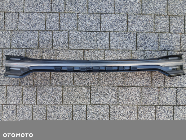 PORSCHE MACAN LIFT blenda lampa klapy tył 95B945208K Europa