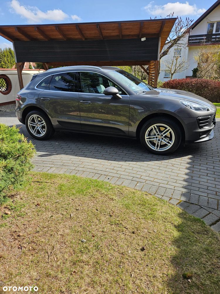 Porsche Macan - 2