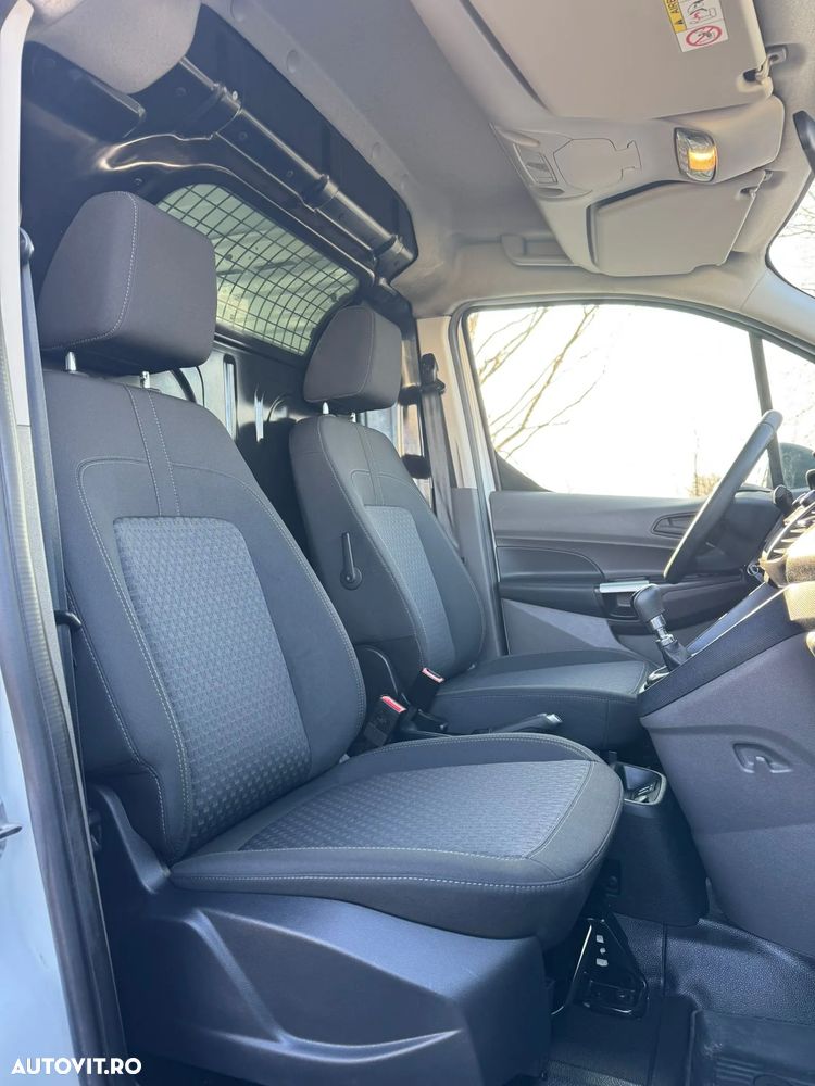 Ford Transit Connect - 11