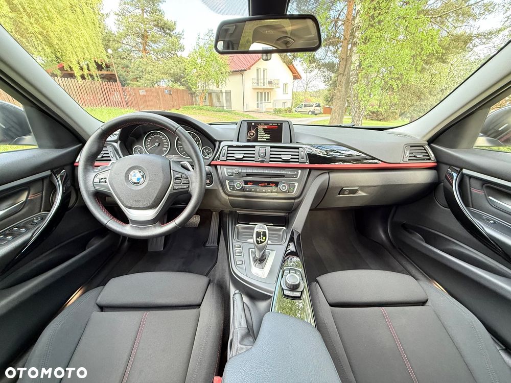 BMW Seria 3 328i xDrive Sport Line - 18