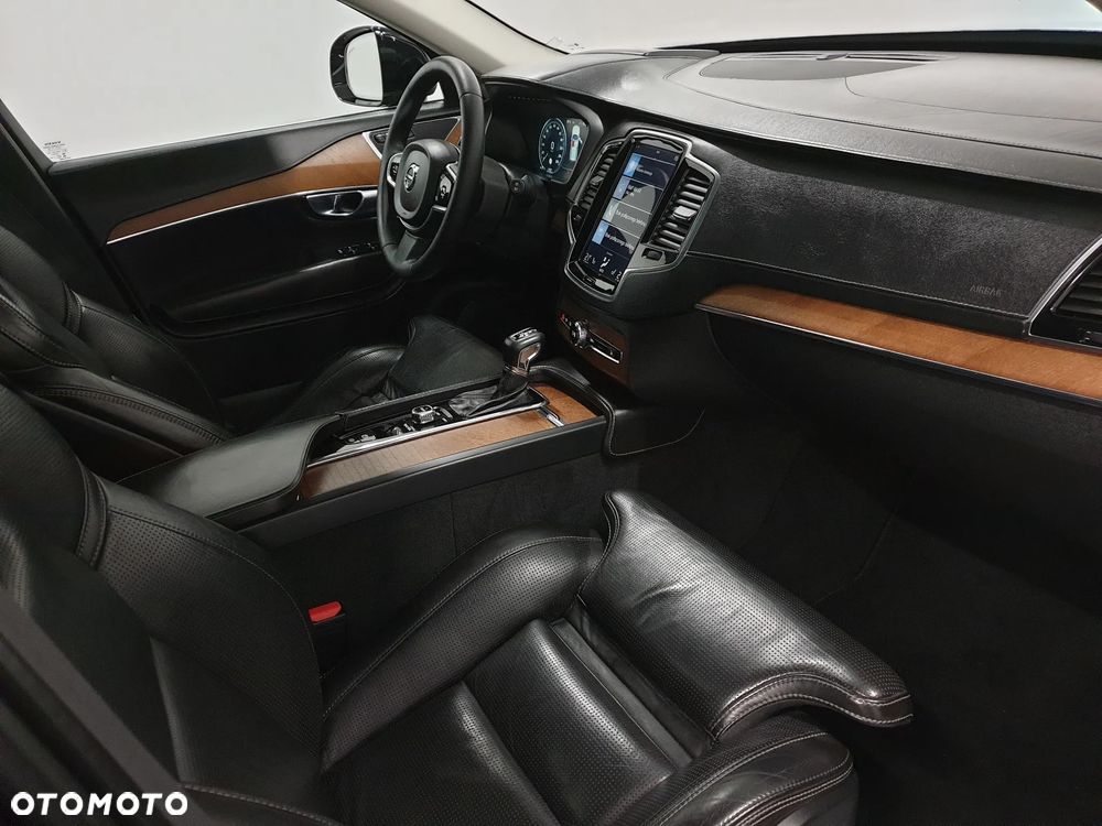 Volvo XC 90 D5 AWD Inscription 7os - 40