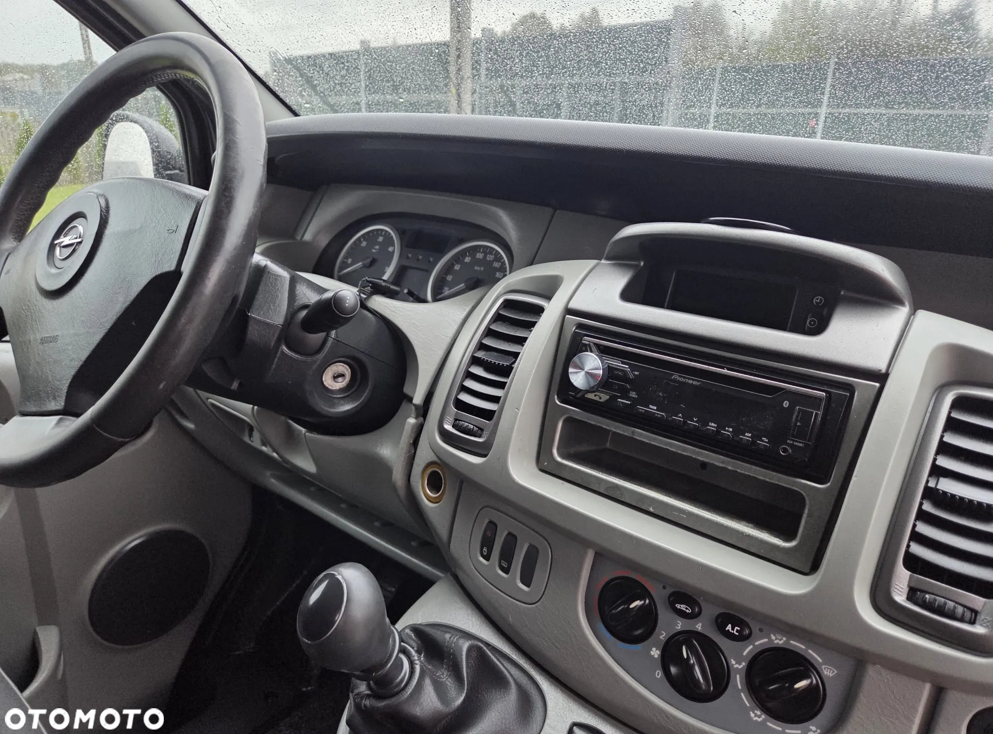 Opel VIVARO LONG KLIMA TEMPOMAT ORYGINAŁ DUBEL KABINA BRYGADÓWKA ZADBANY FULL OPCJA DOPOSAŻÓNY NA MAXA - 9