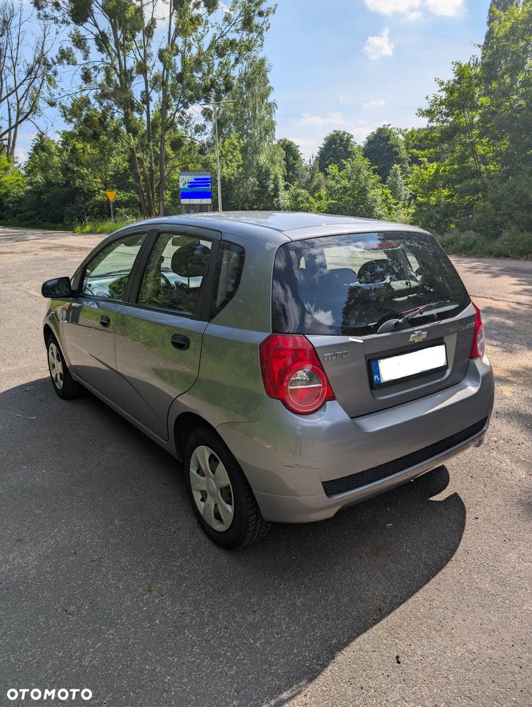Chevrolet Aveo 1.2 16V Base - 3
