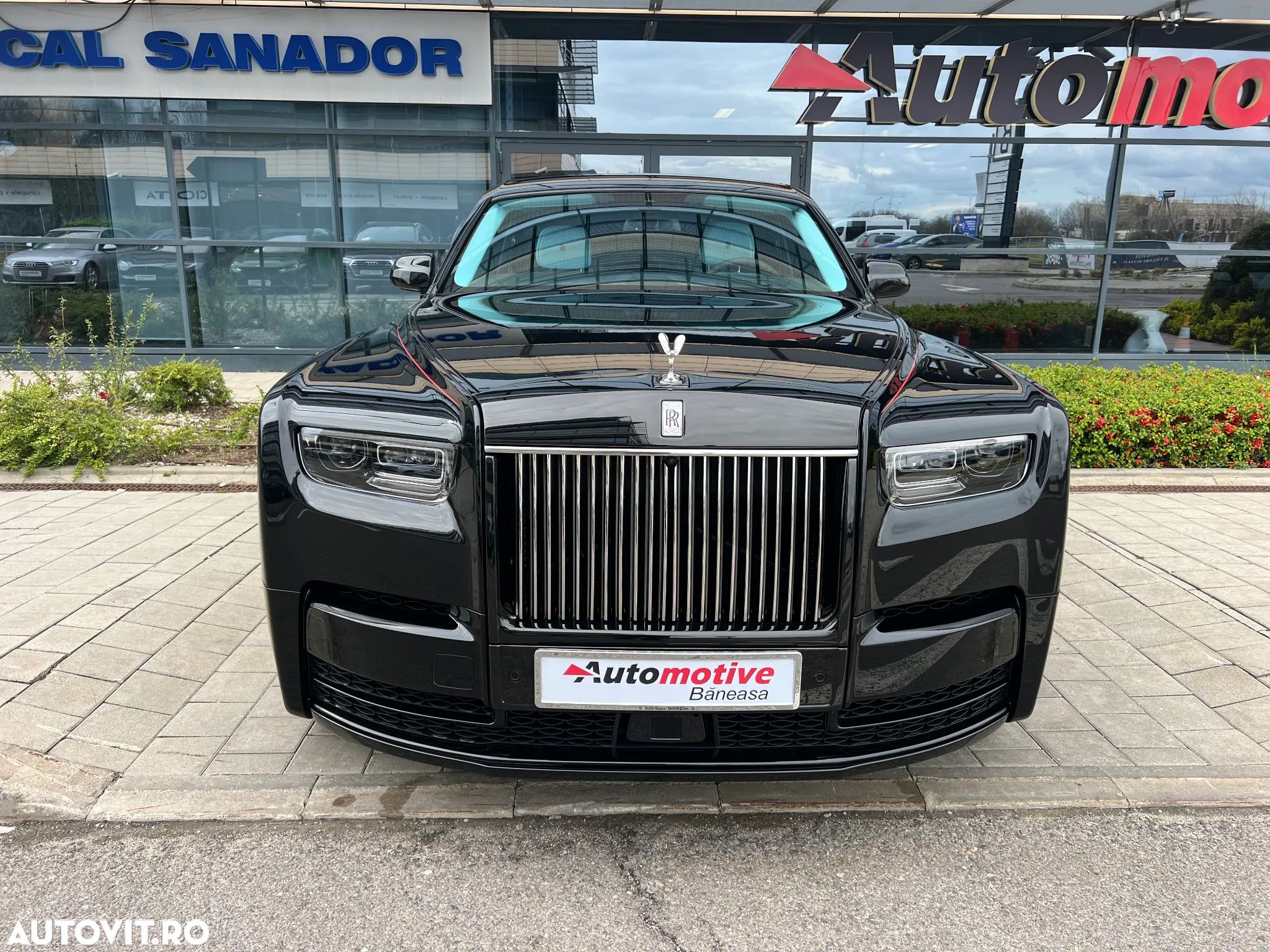 Rolls-Royce Phantom - 1