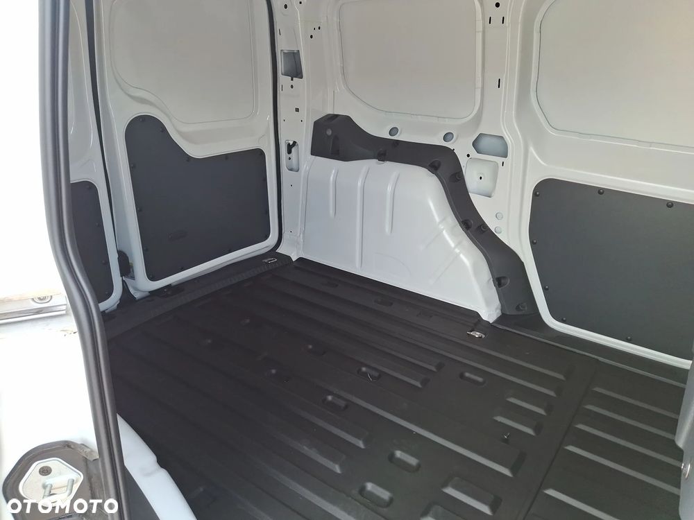 Volkswagen Caddy - 37