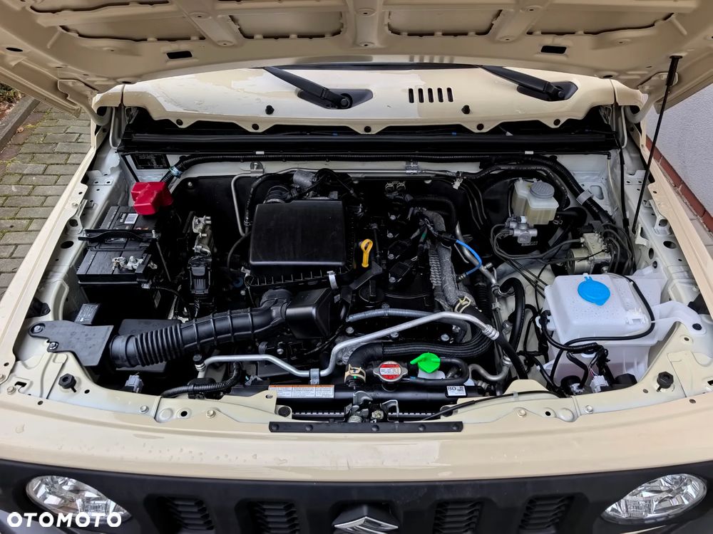 Suzuki Jimny 1.5 Premium - 17