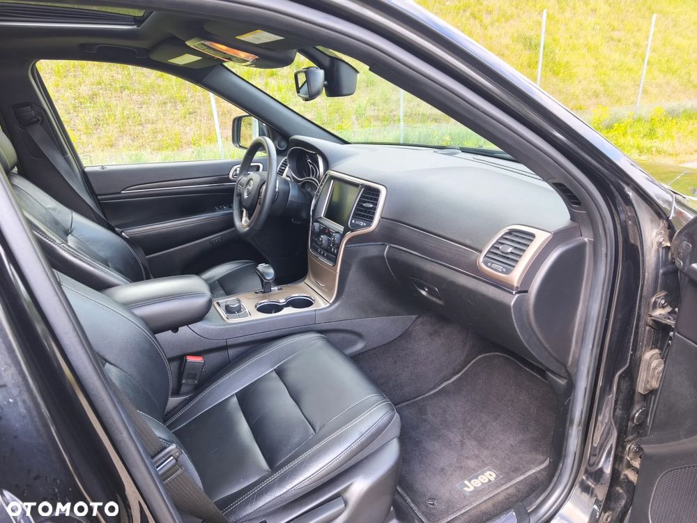 Jeep Grand Cherokee - 8