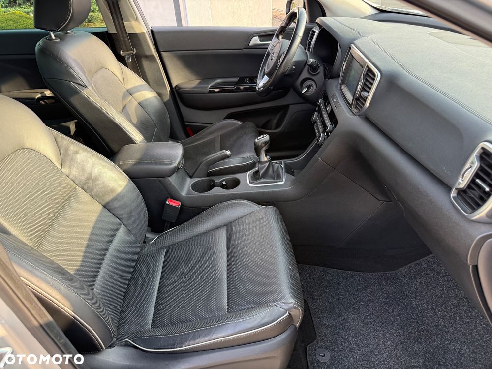 Kia Sportage - 16