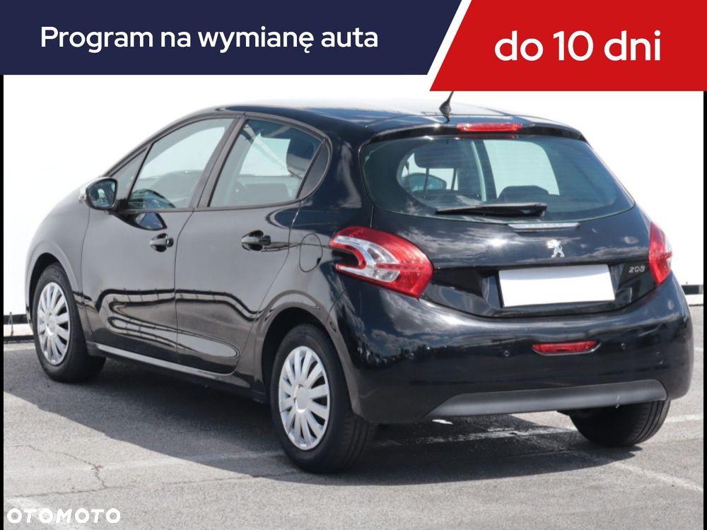Peugeot 208 - 6