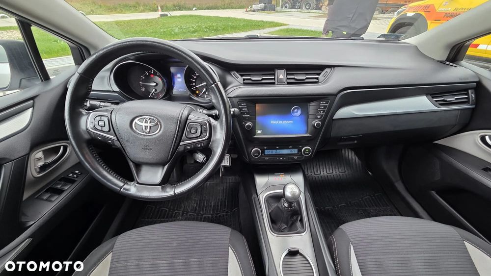 Toyota Avensis 1.8 Active - 5