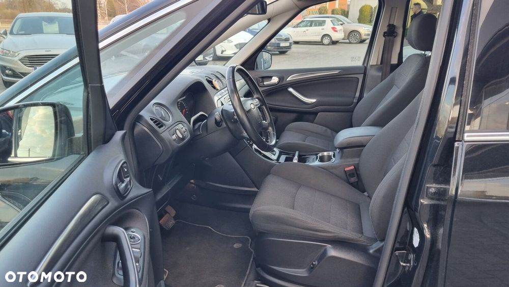 Ford S-Max - 14