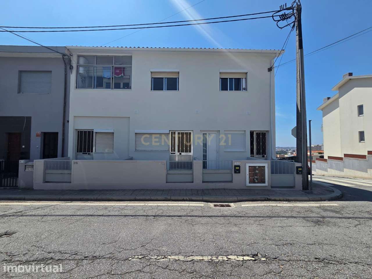 PRÉDIO | 5 APARTAMENTOS | FÂNZERES | ARRENDADO - Grande imagem: 2/29