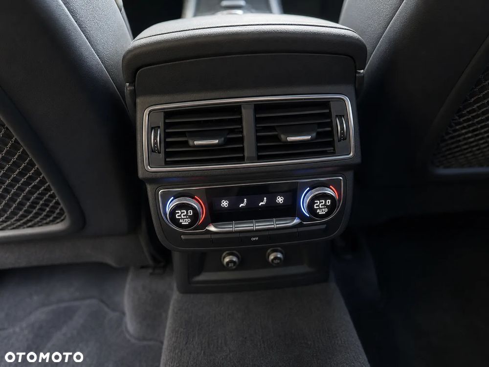 Audi Q7 - 11