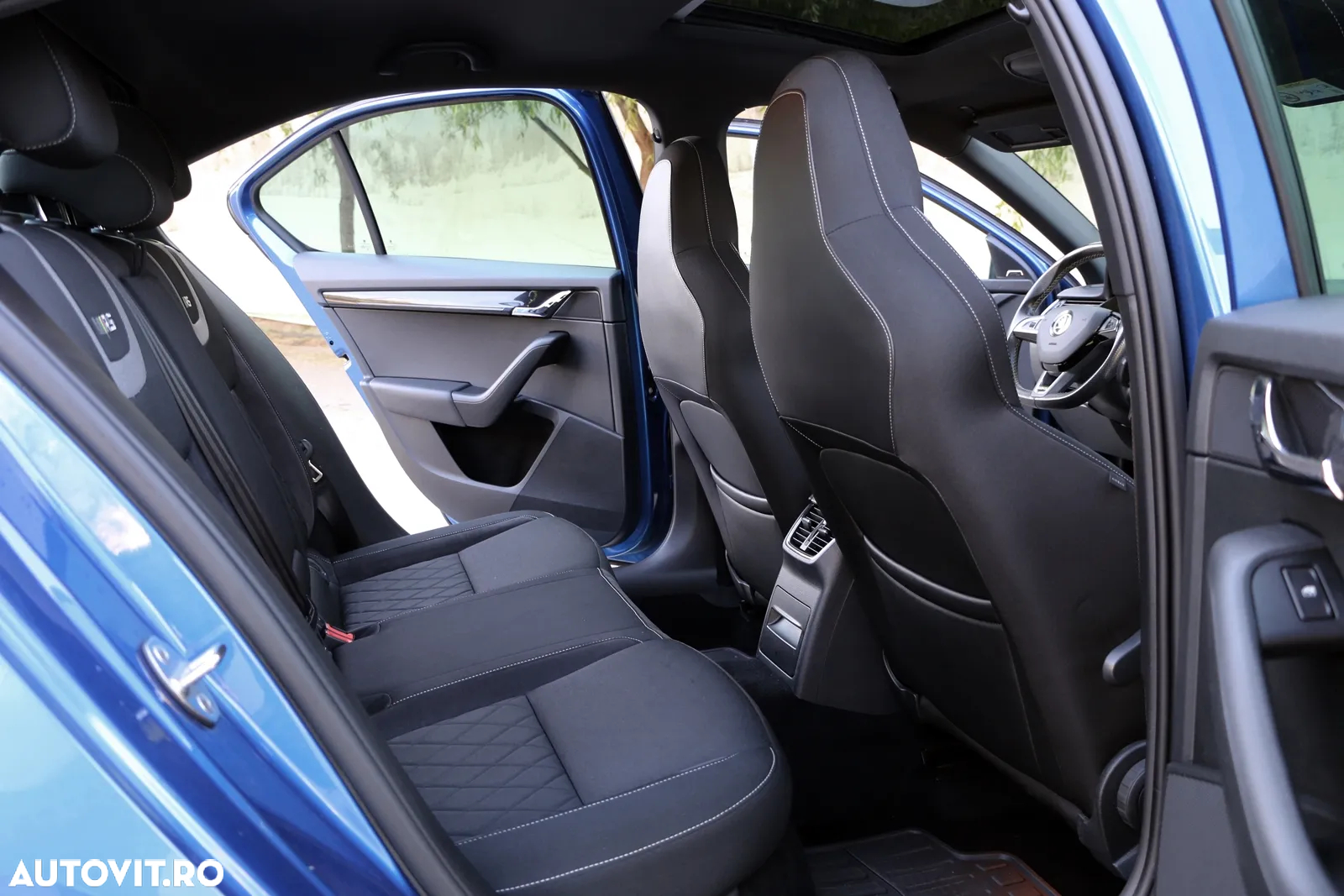 Skoda Octavia 2.0 TDI DSG RS - 16