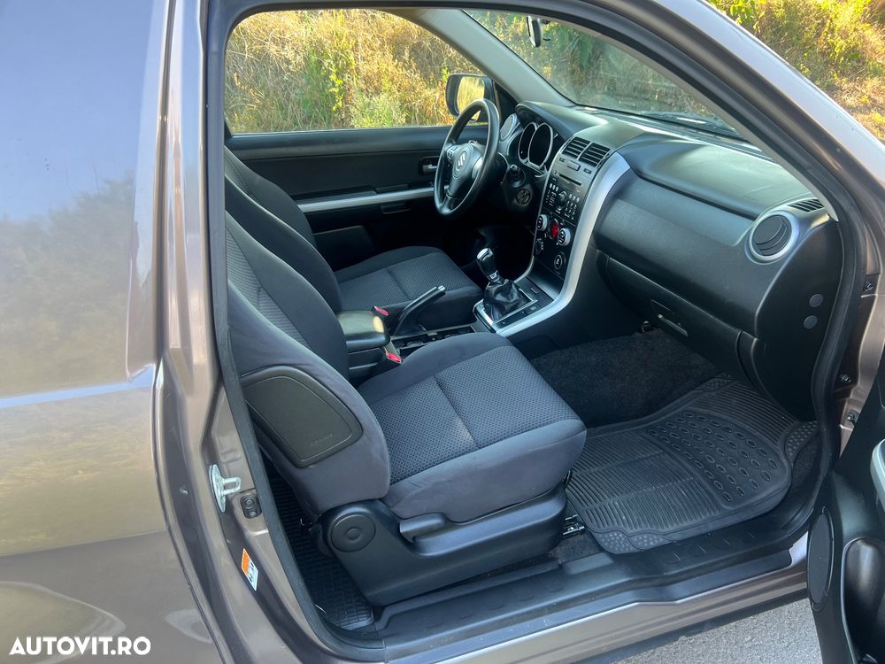 Suzuki Grand Vitara 1.9 DDIS JX - 9