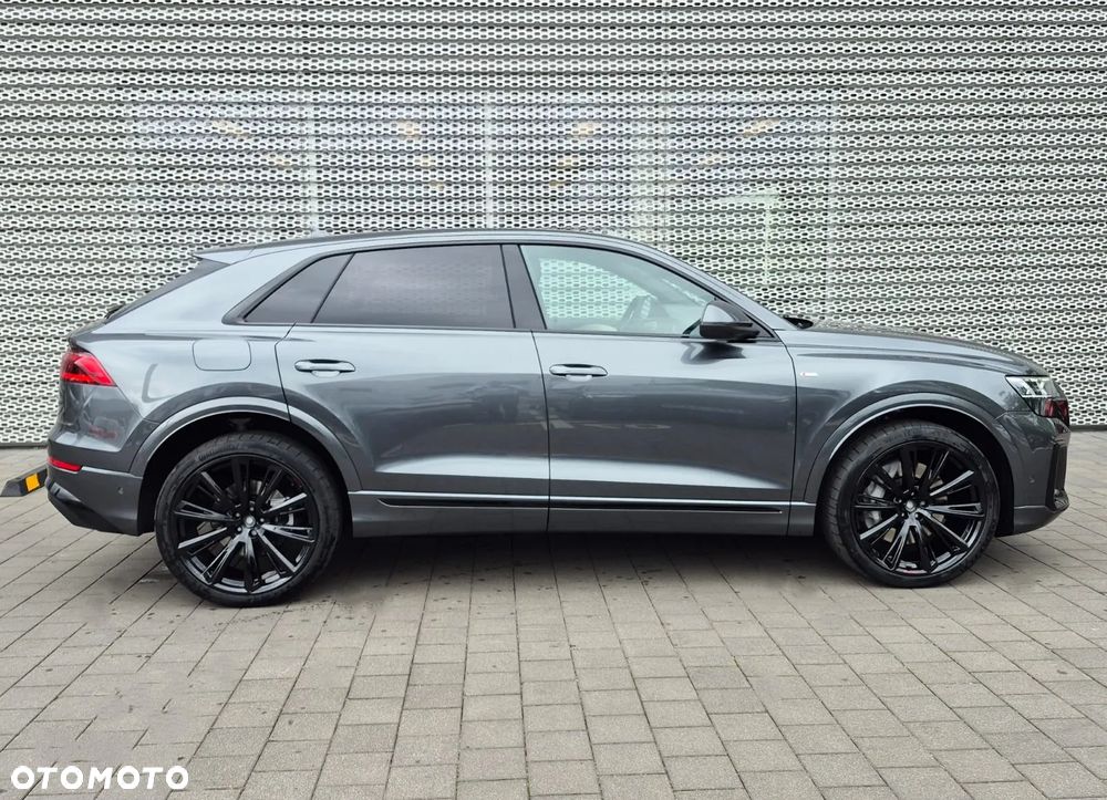 Audi Q8 55 TFSI e PHEV Quattro Tiptronic - 4