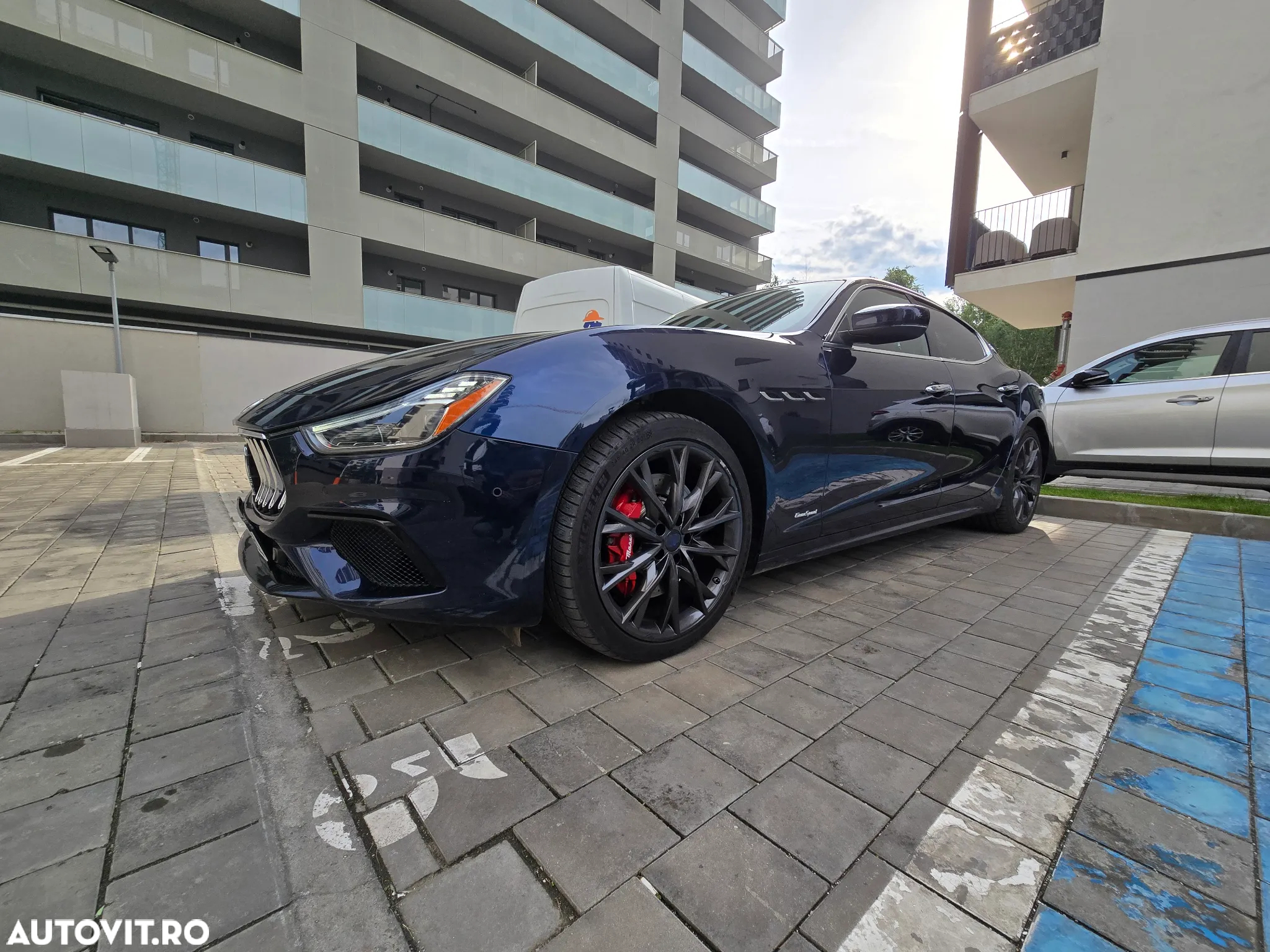 Maserati Ghibli GranSport - 4