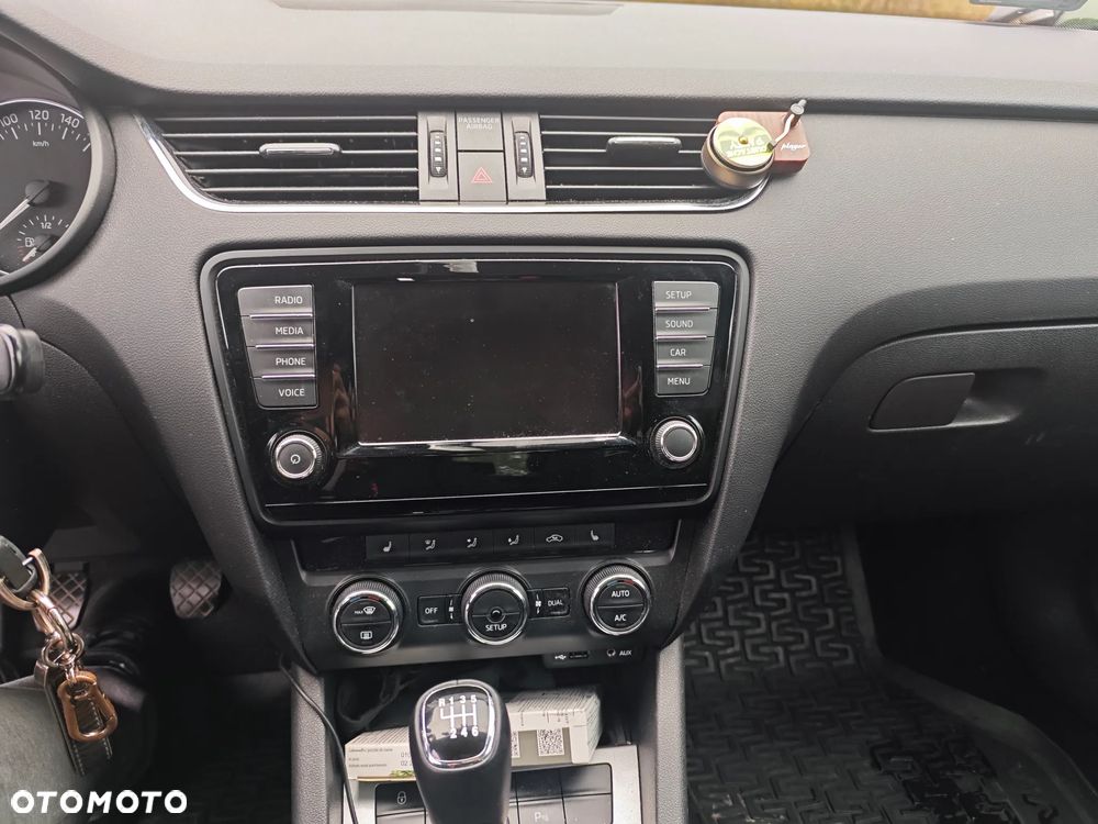Skoda Octavia 1.4 TSI Ambition - 10