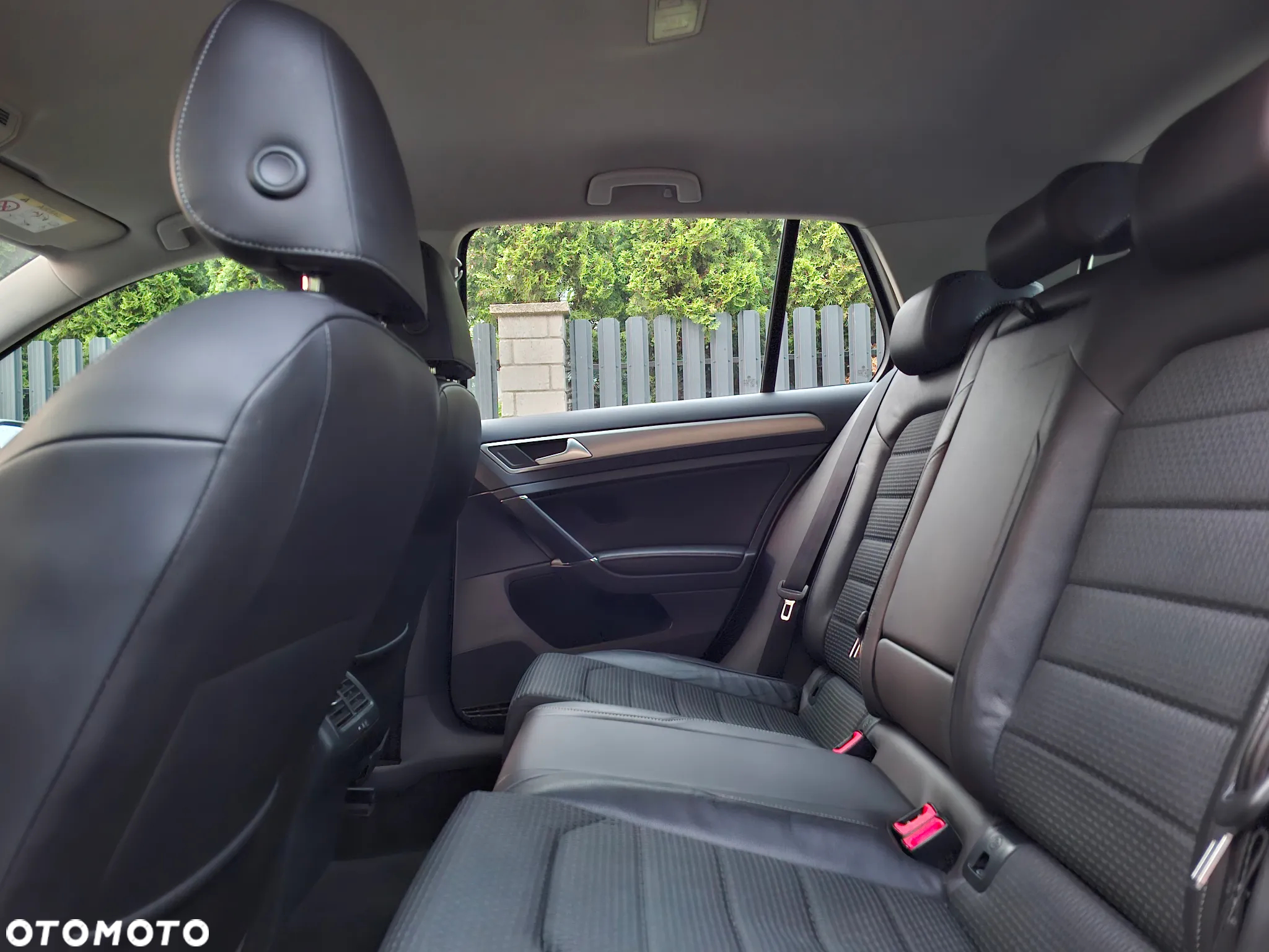 Volkswagen Golf 1.2 TSI BlueMotion Technology Comfortline - 11