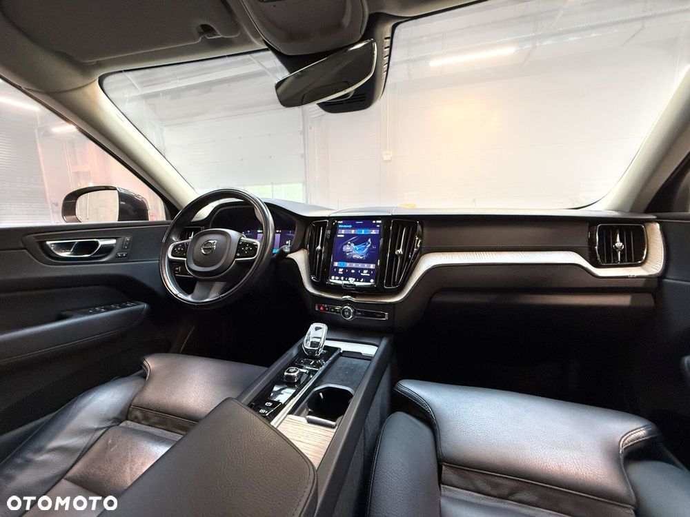 Volvo XC 60 B4 D AWD Inscription - 29