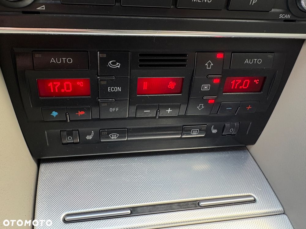 Audi A4 Avant - 16