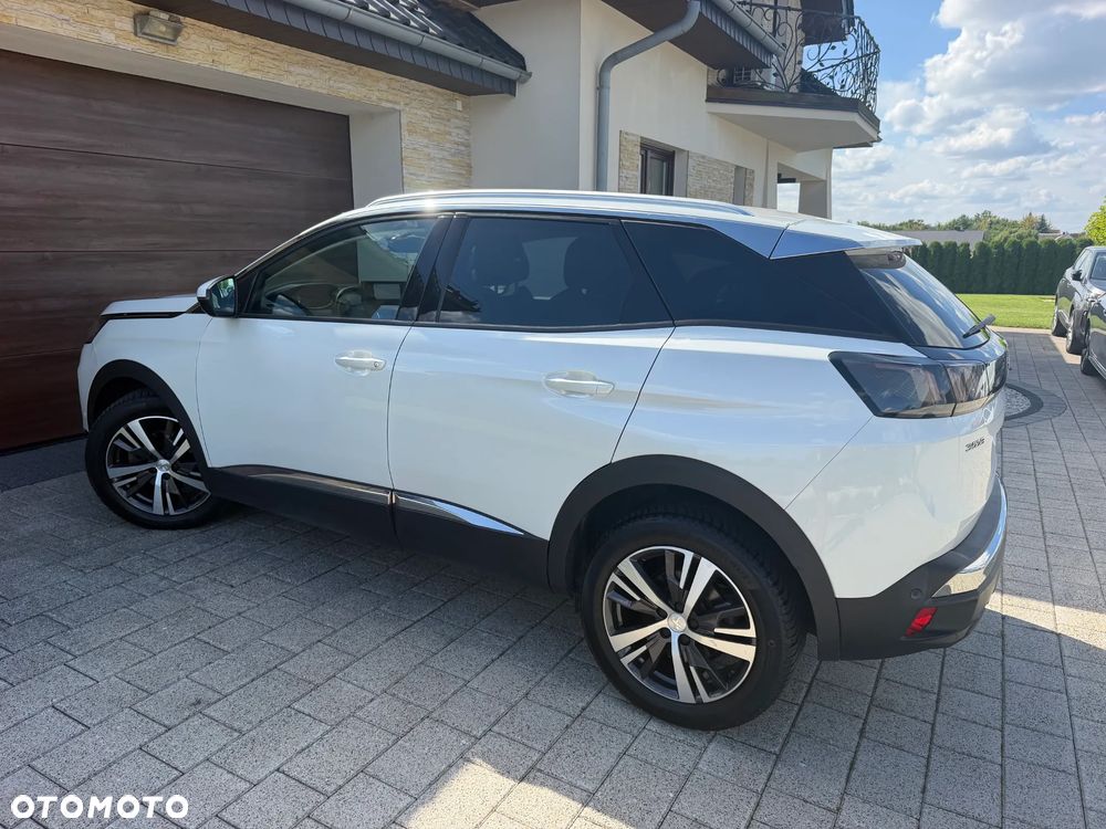 Peugeot 3008 1.2 PureTech GPF Allure S&S - 9