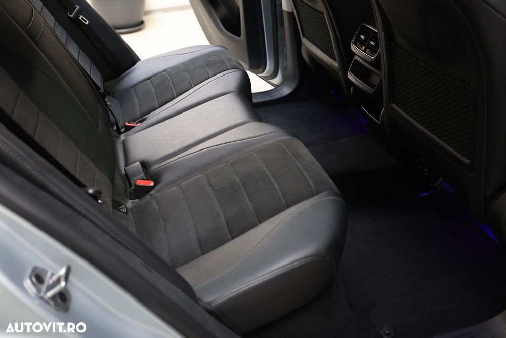 Mercedes-Benz GLE 350 de 4Matic 9G-TRONIC AMG Line - 11