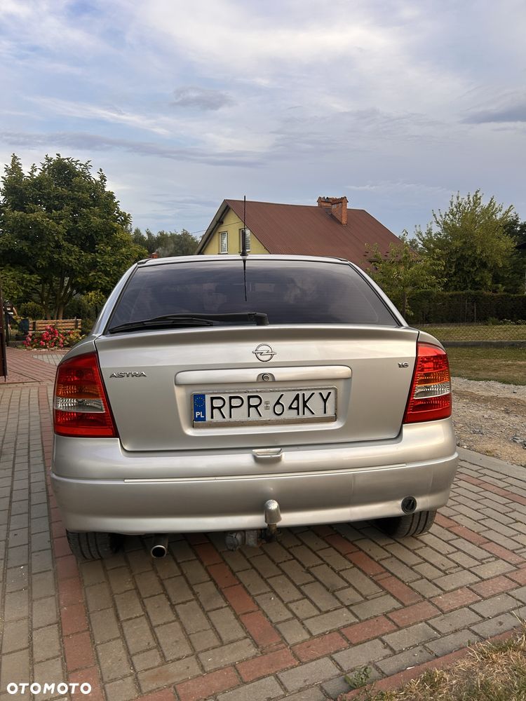 Opel Astra - 3
