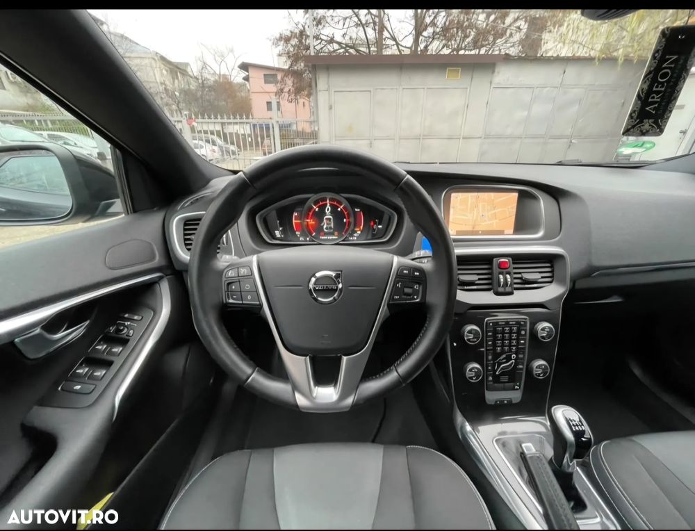 Volvo V40 D2 - 10