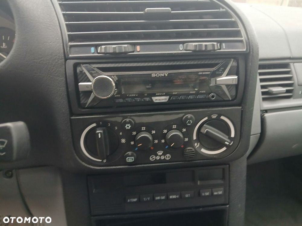 BMW Seria 3 - 22