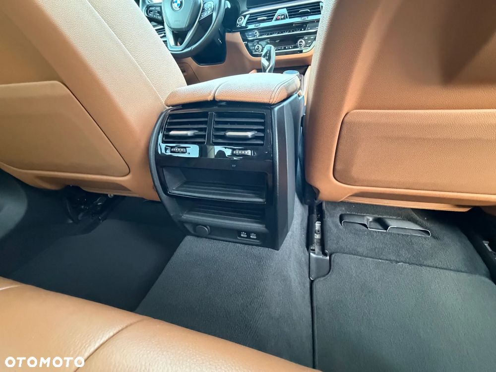BMW Seria 5 520d xDrive MHEV Luxury Line - 24
