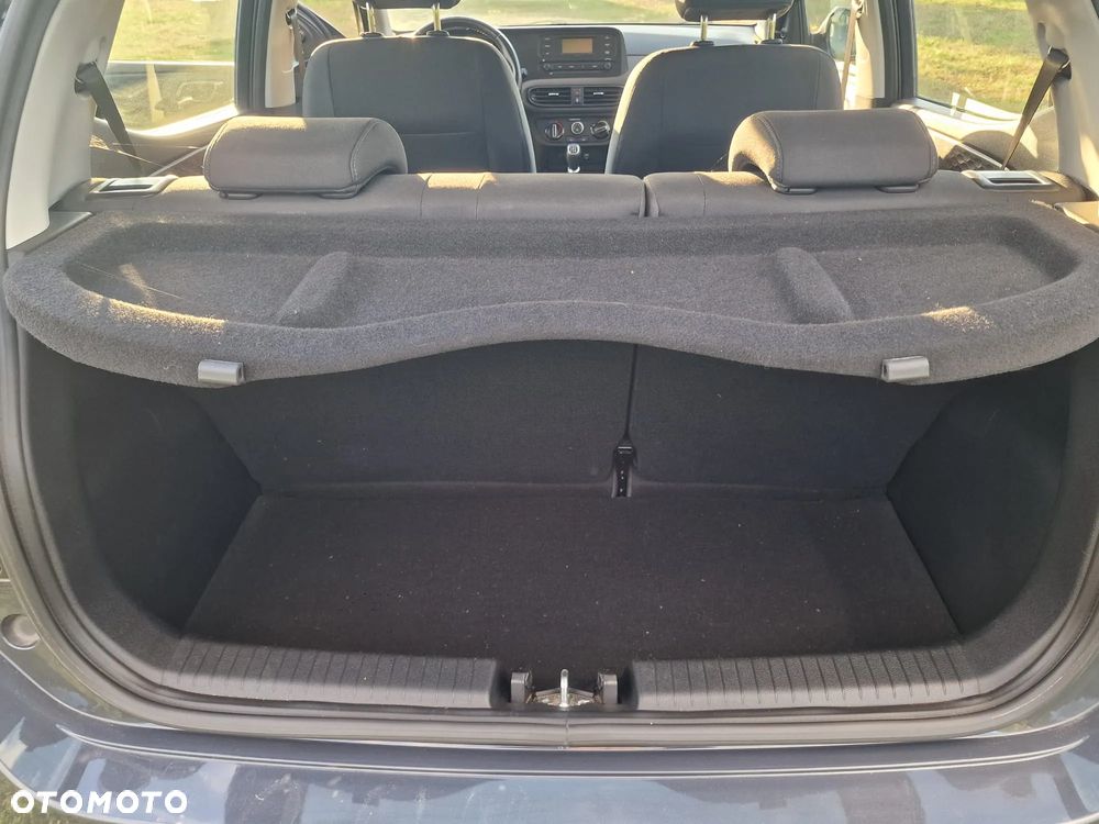 Hyundai i10 - 10