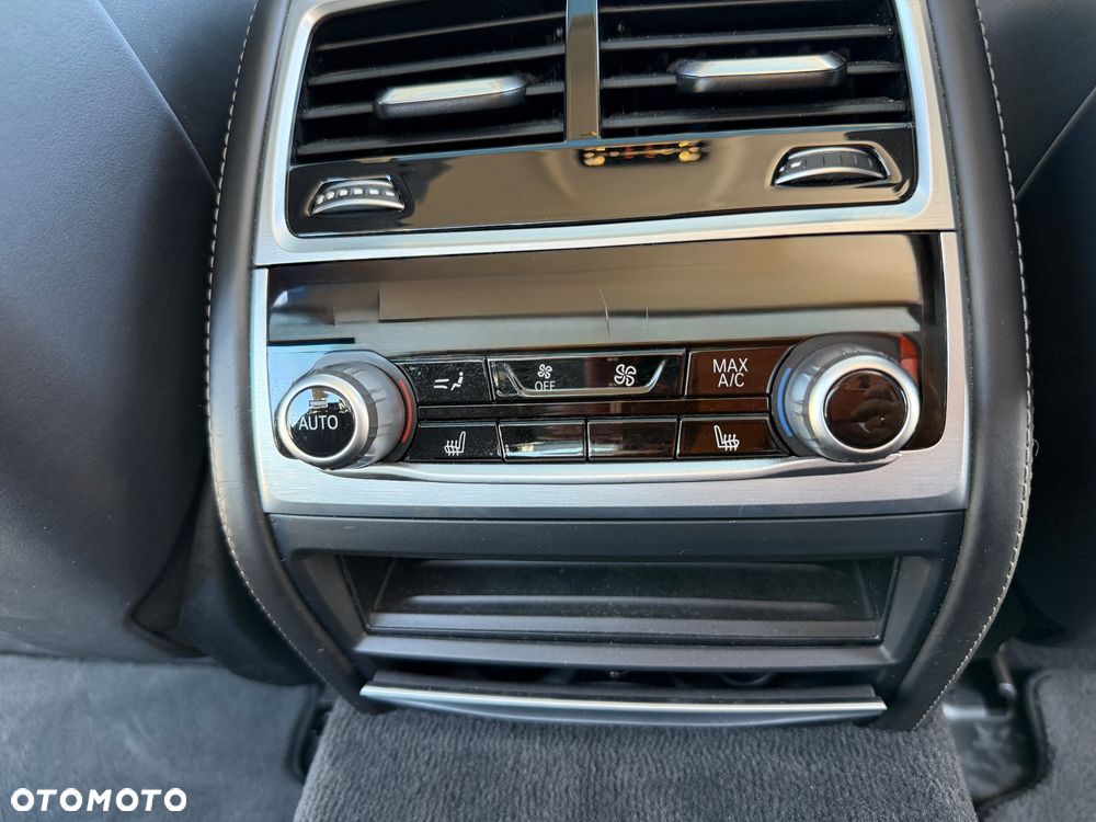 BMW Seria 7 740Ld xDrive - 27