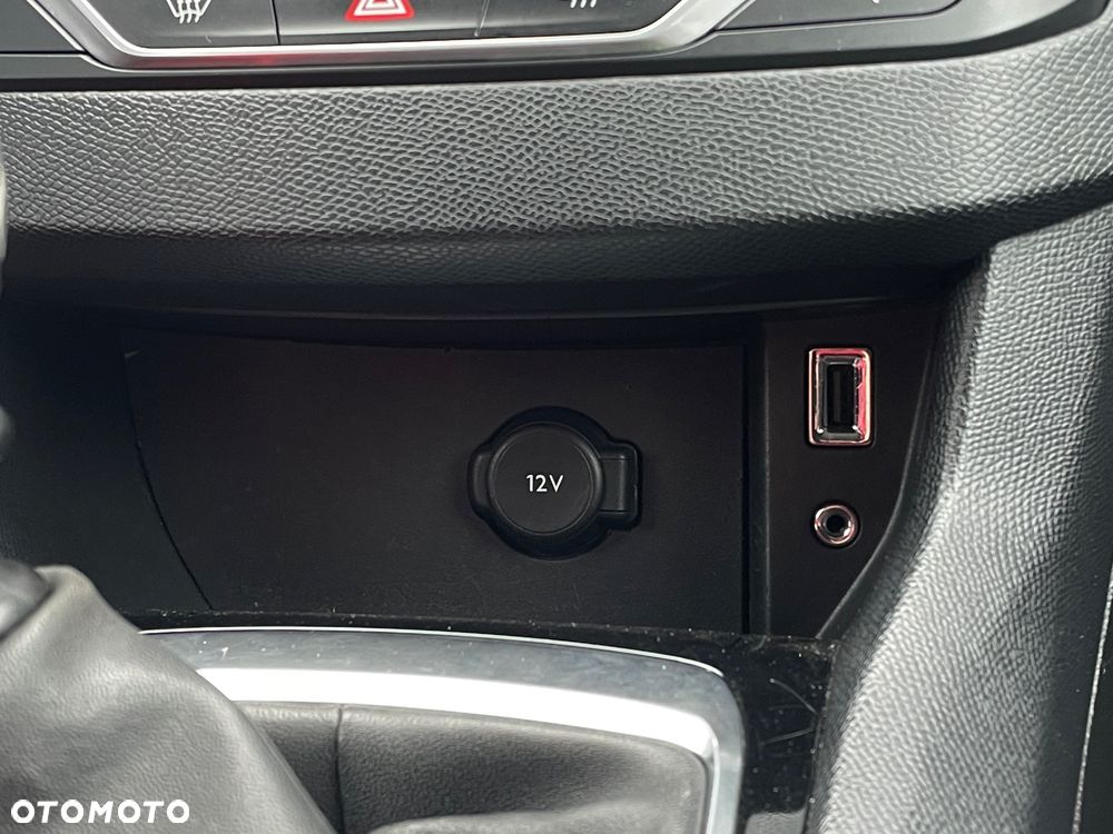 Peugeot 308 1.6 BlueHDi Allure S&S - 27