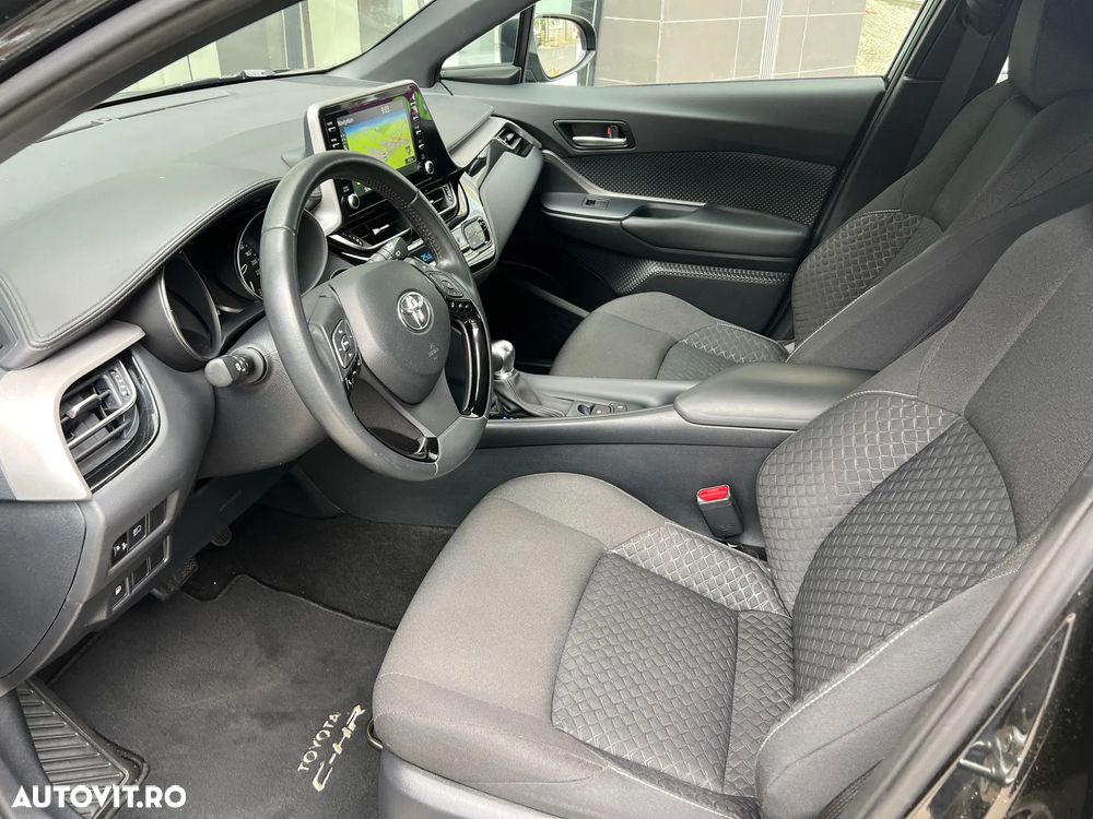 Toyota C-HR - 5