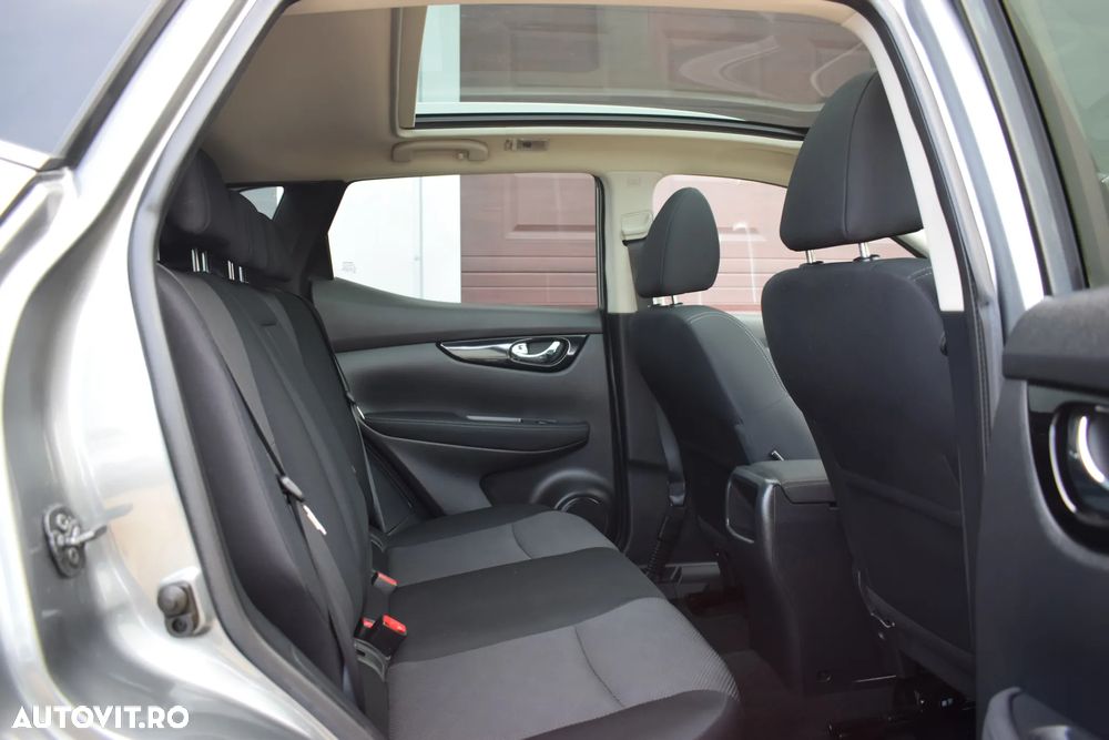 Nissan Qashqai 1.5 DCI N-Connecta - 11
