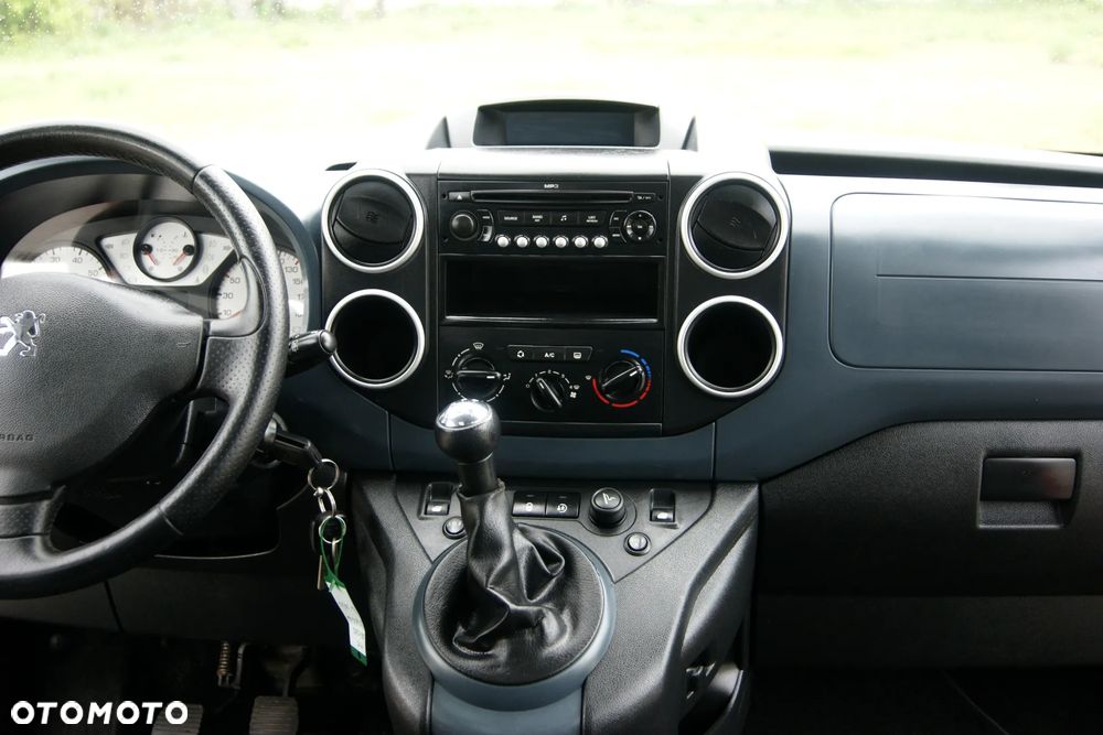 Peugeot Partner 110 Tendance mit Familien-Paket - 29