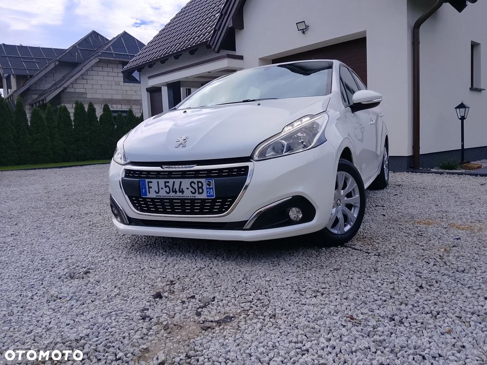Peugeot 208 1.2 PureTech Allure - 13