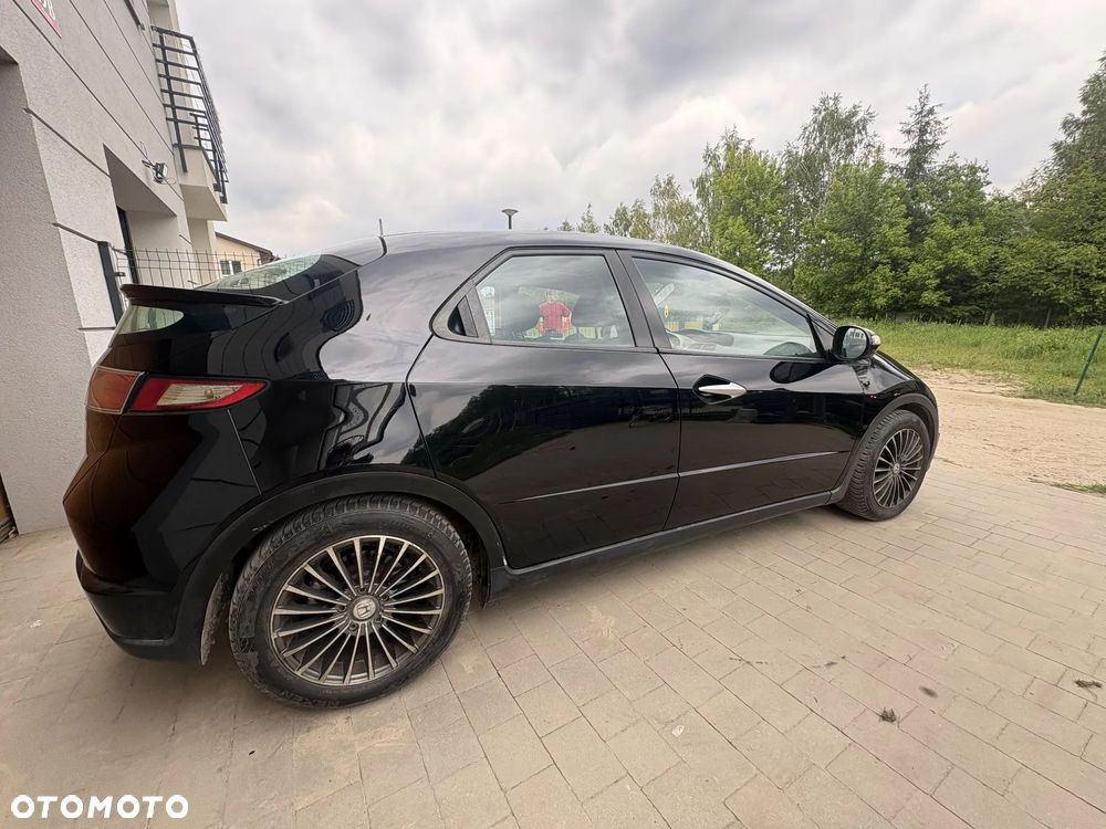 Honda Civic 1.8 Executive - 4