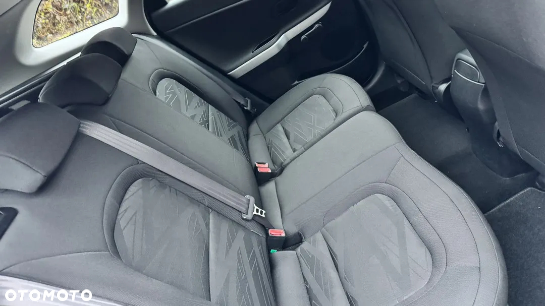Kia Ceed 1.4 CVVT SW Dream-Team Edition - 34