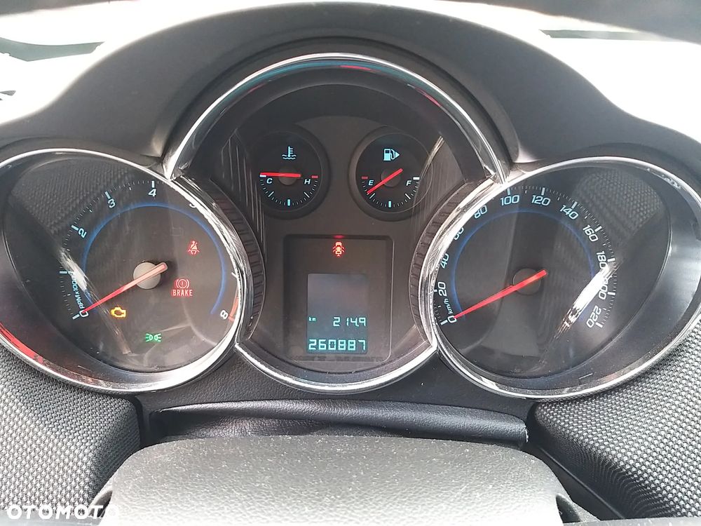 Chevrolet Cruze 1.8 LT - 11