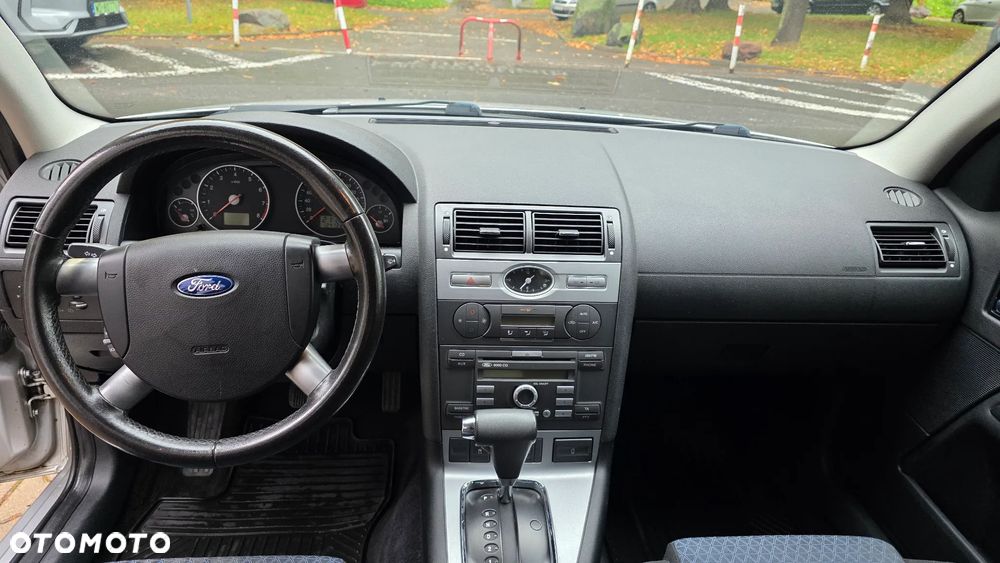 Ford Mondeo - 17