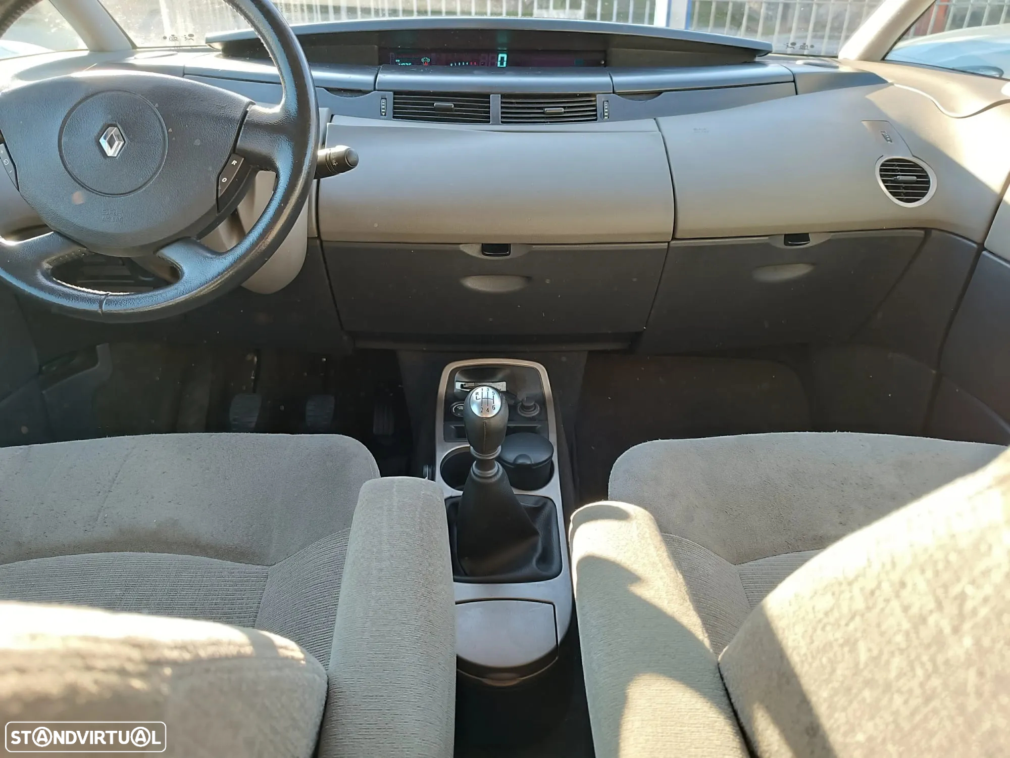 Renault Espace 2.2 dCi Initiale 6L - 18